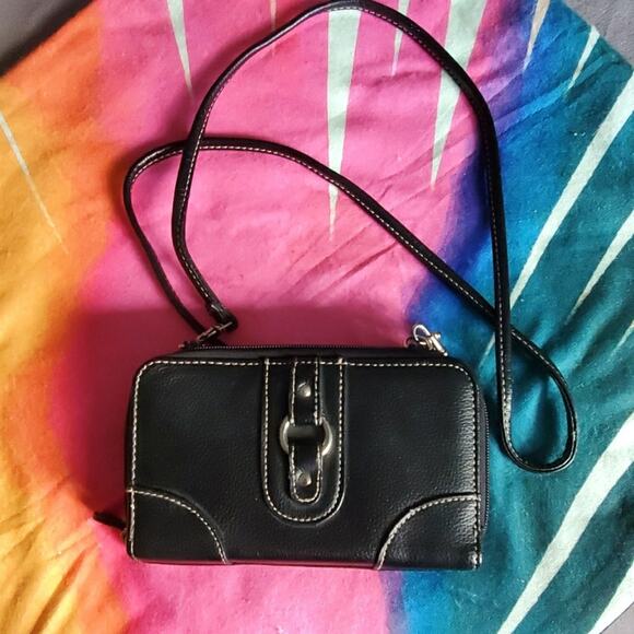 FREE with bundle! Crossbody vegan leather wallet - Picture 7 of 7